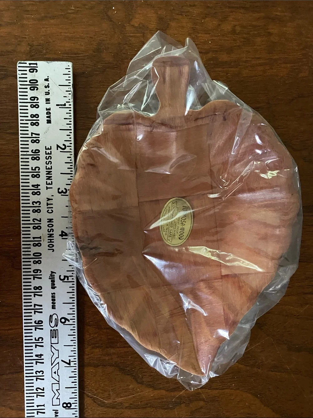 Woven Wooden Ware vintage Formosa Wood leaf shaped plates set of 3 new in box